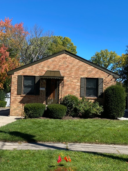 Building Photo - 953 Burton Ave