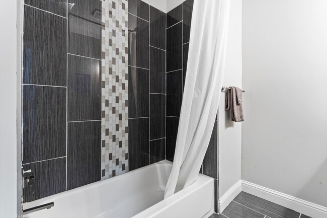 Building Photo - 134 Lee St