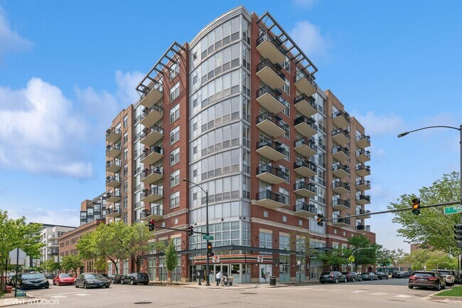 Primary Photo - 1201 W Adams St