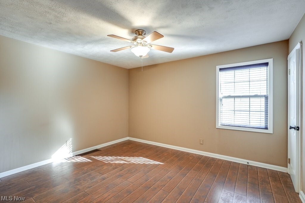 Bedroom 2 - 28008 Sites Rd