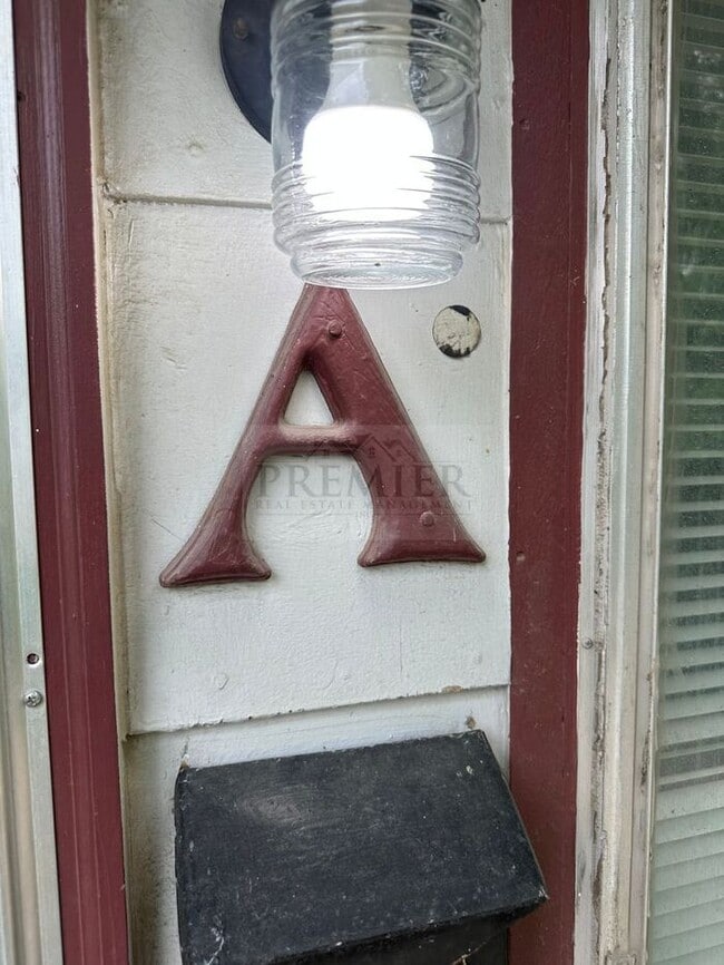 Building Photo - 6205 E 152nd Ter #A, Grandview, MO 64030 2...