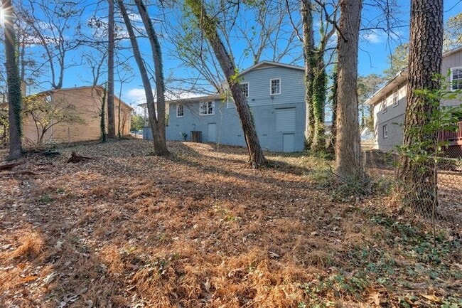 Building Photo - 2080 Bluffton Way