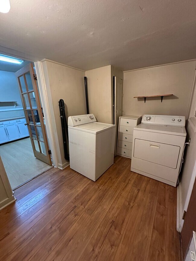 Building Photo - 865/871 S. Grant St.