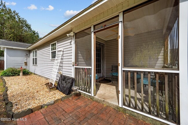 Building Photo - 1006 Hollyfield Ct