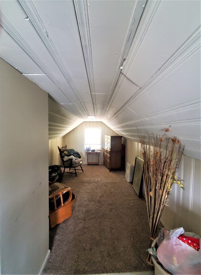 Building Photo - 2245 Pinewood Dr