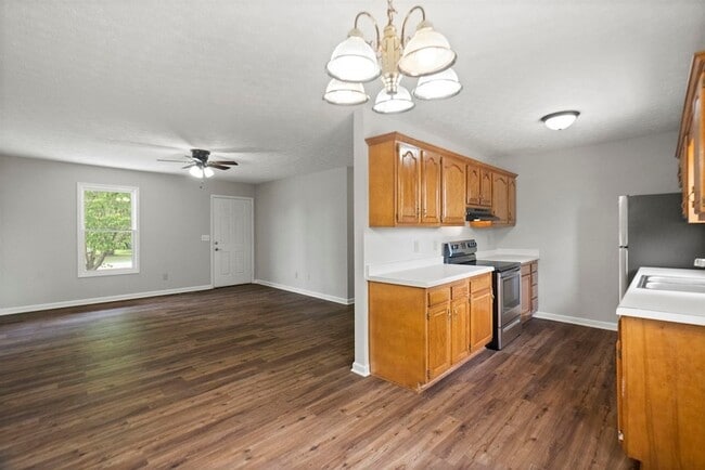 Building Photo - 1204 Derek Dr