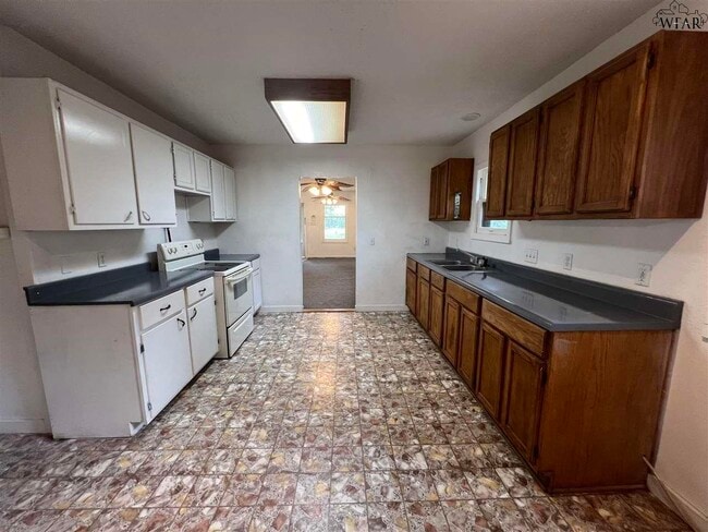 Building Photo - 2310 Talunar Ln