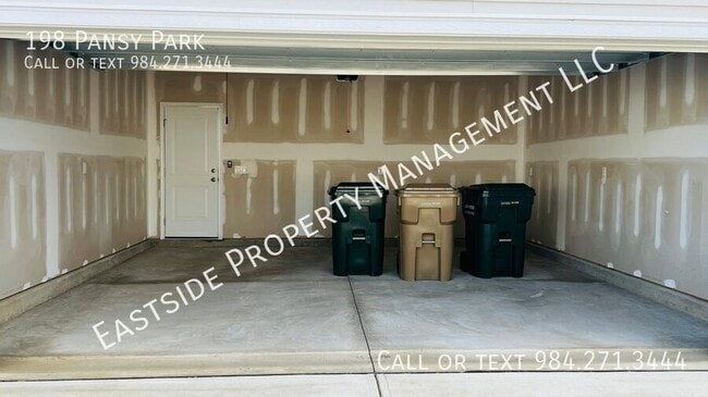 Building Photo - 198 Pansy Pk