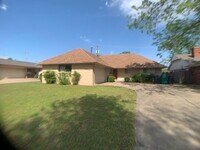 Building Photo - 3 Bedroom Northwest OKC!