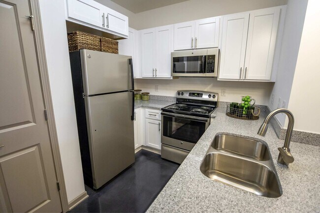 Building Photo - Country Park at Tall Oaks