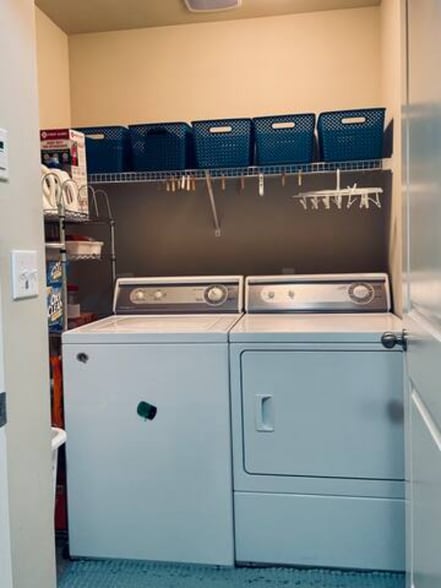 Building Photo - 3669 Reagan Ave