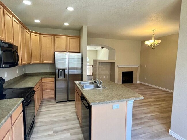 Building Photo - 10829 Tincup Creek Point