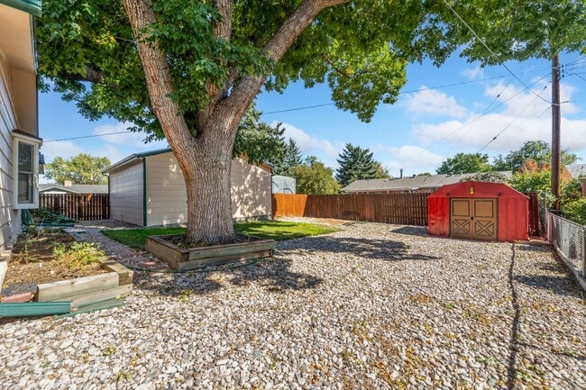 Building Photo - 3 Bedroom Ranch Home North of Lake Loveland