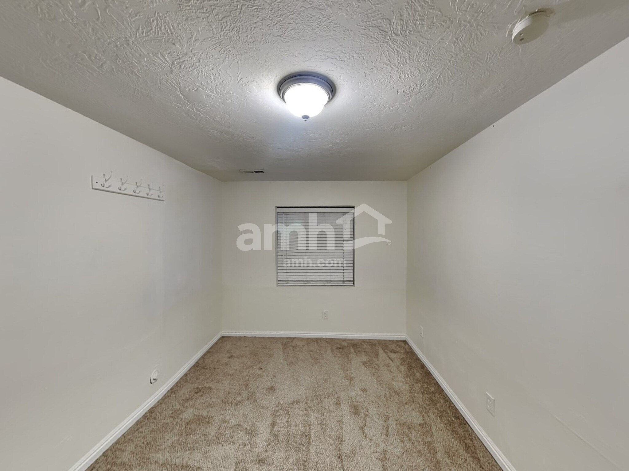 Building Photo - 957 W 1200 S