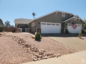 Building Photo - Newer 2 bed / 2 Bath Site Built Home