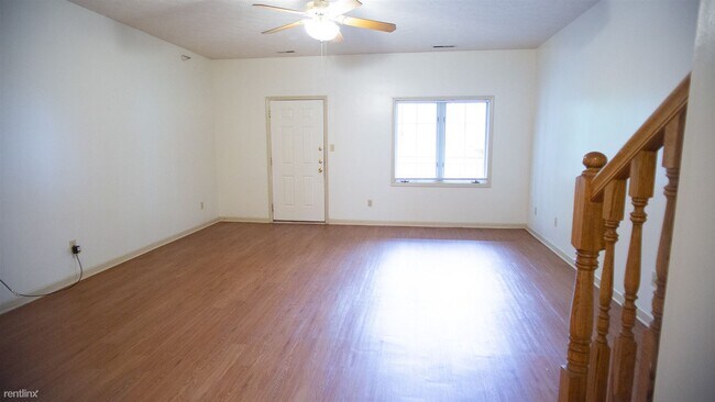 Building Photo - 2 br, 2.5 bath Townhome - The Gables The G...