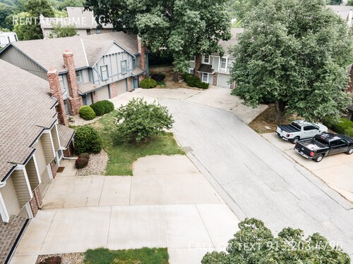 Building Photo - 5619 Riley-
