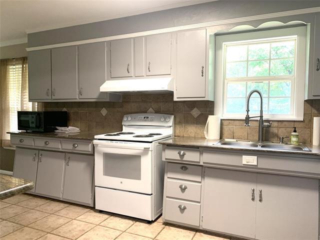 Building Photo - 1012 S Maurice Ave