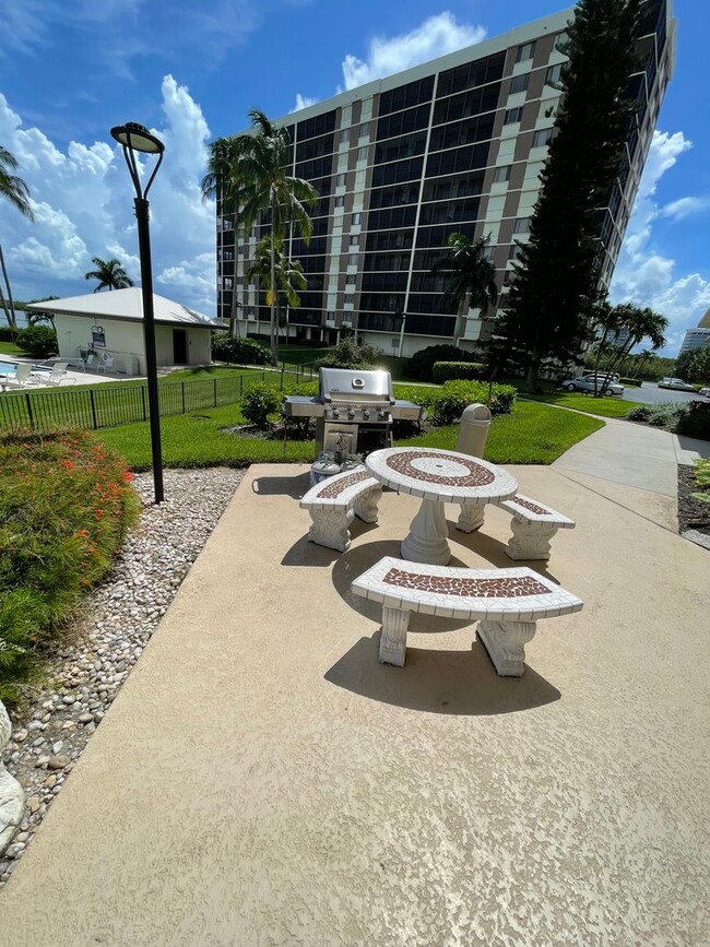 Building Photo - Vanderbilt Beach Condo! Ocean View ~ Avail...