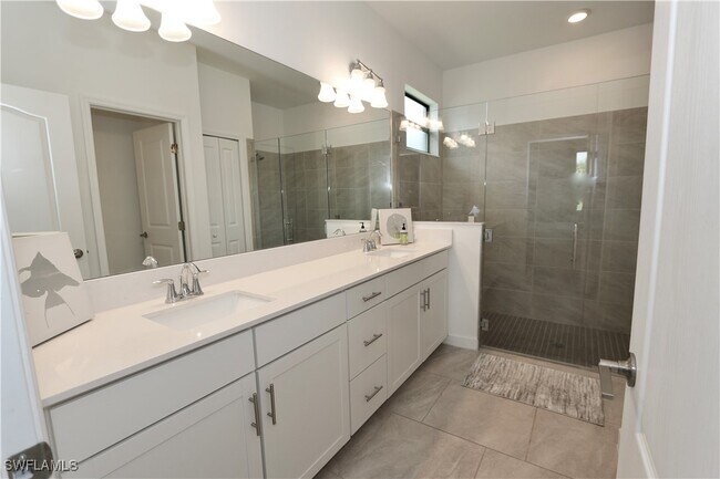 Building Photo - 18293 Ridgeline Dr