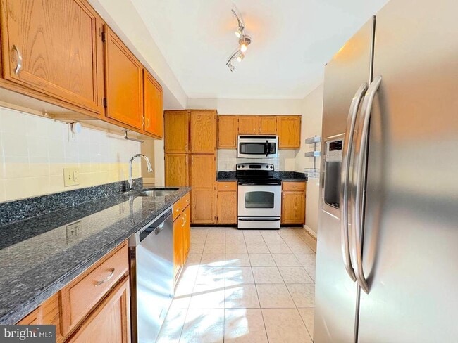 Building Photo - 2334 Antiqua Ct