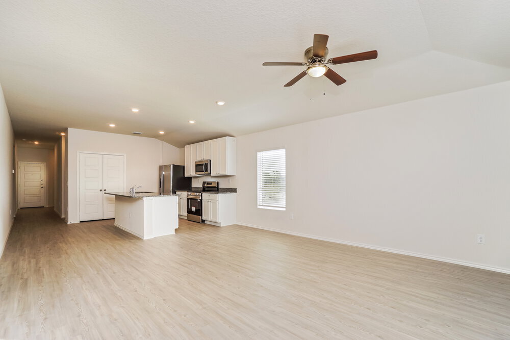 Building Photo - 211 TX-211