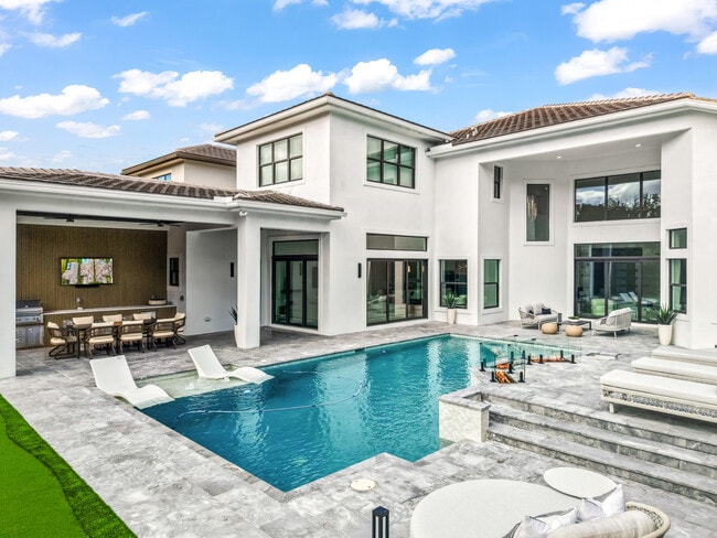 Building Photo - 17400 Rosella Rd