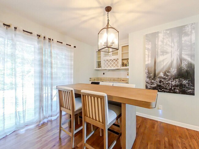 Building Photo - Furnished 4 Bedroom Rental in National Hills. Available now!