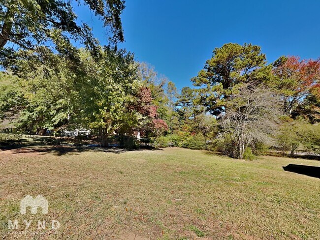 Building Photo - 944 Scoggins Rd