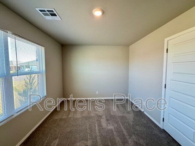 Building Photo - 15824 Appaloosa St