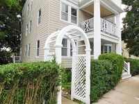 Building Photo - 17 Manley St