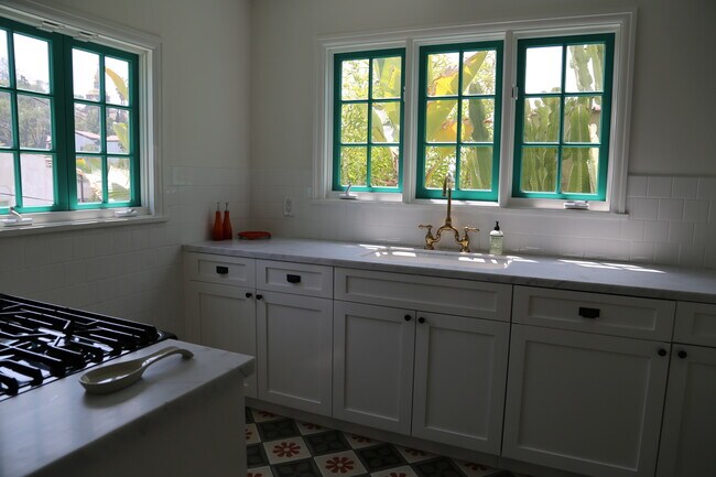 Kitchen - when it was furnished - 1521 Portia St
