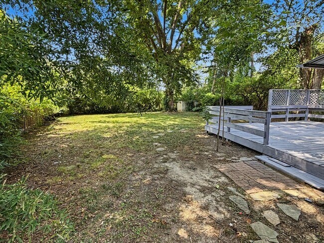 Building Photo - 987 Parkhaven Ln