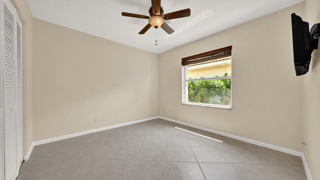 Building Photo - 13255 Royale Sabal Ct