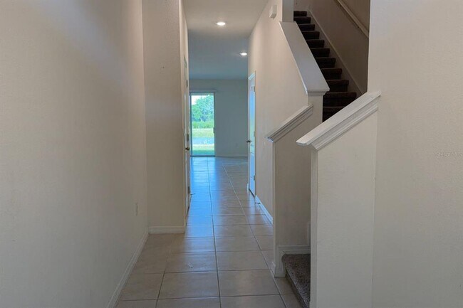 Building Photo - 1470 Isleta Lp