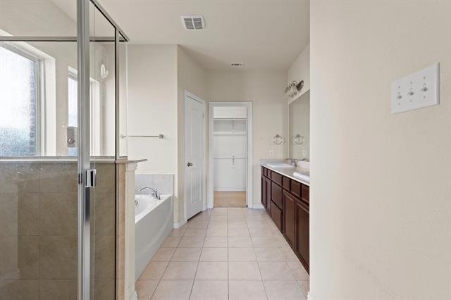 Building Photo - 2701 Calmwood Dr
