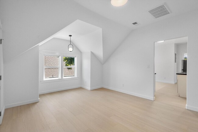 Building Photo - 1531 Lafayette St