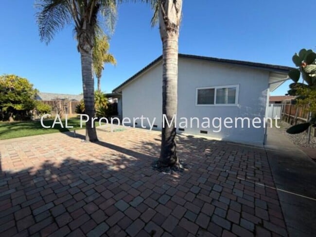 Building Photo - Beautiful 3 bedroom home in Hollister, CA!