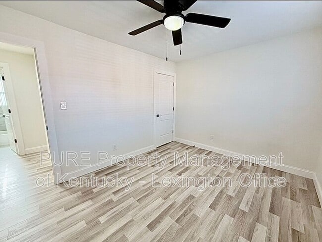 Building Photo - 305 Lake St