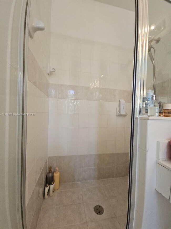 Building Photo - 900 Savannah Falls Dr