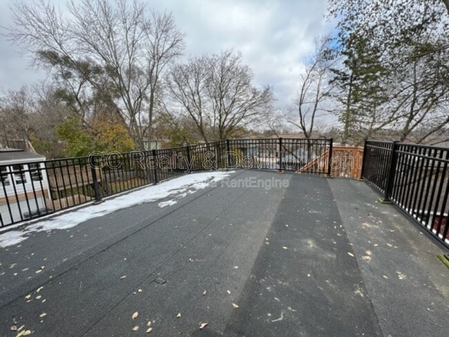 Building Photo - 11 Crighton Ave