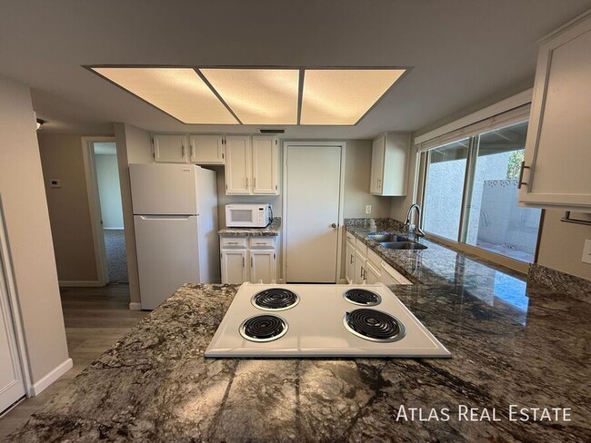 Building Photo - 4546 W Continental Dr