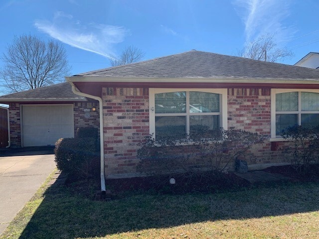 Building Photo - 2429 19th Ave N