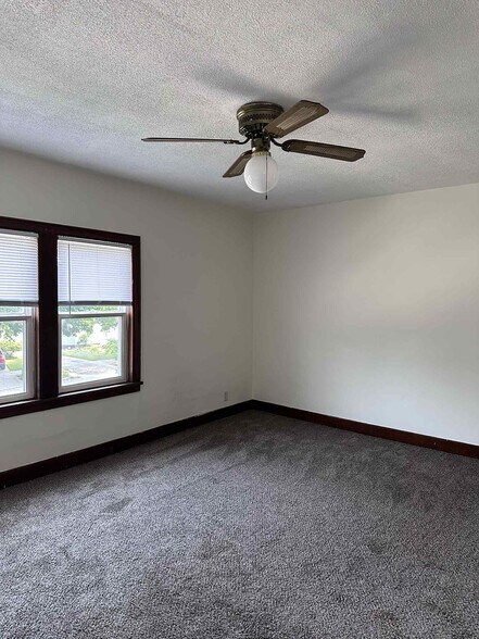 Living Room - 322 S 9th St