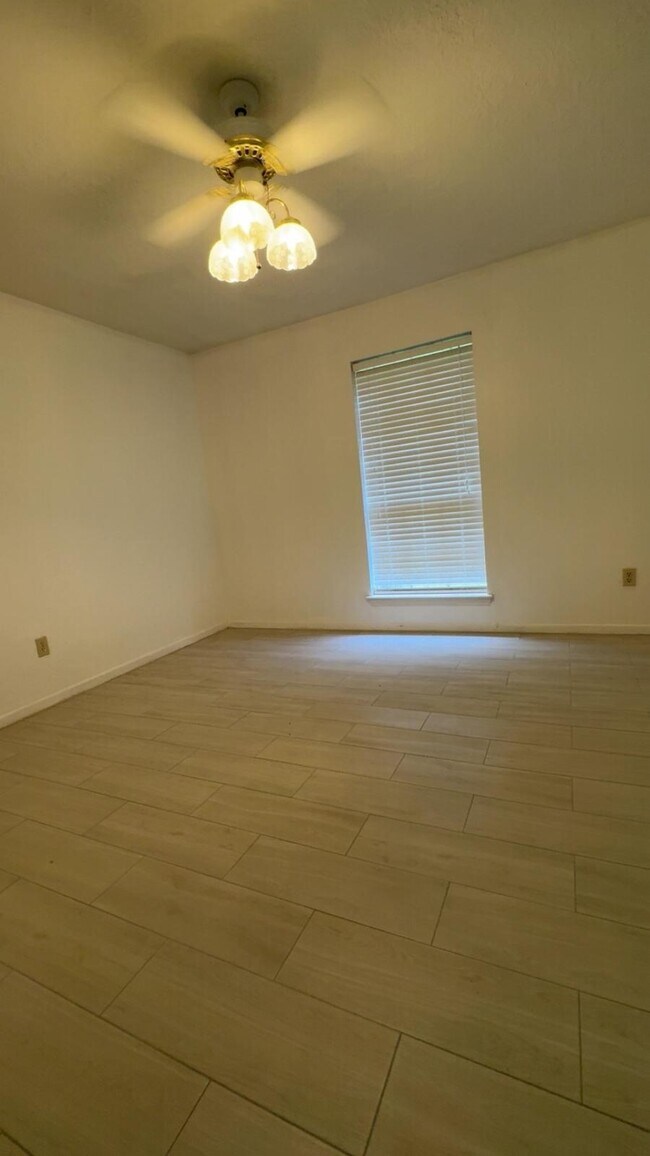 Building Photo - 22803 Trailwood Ln