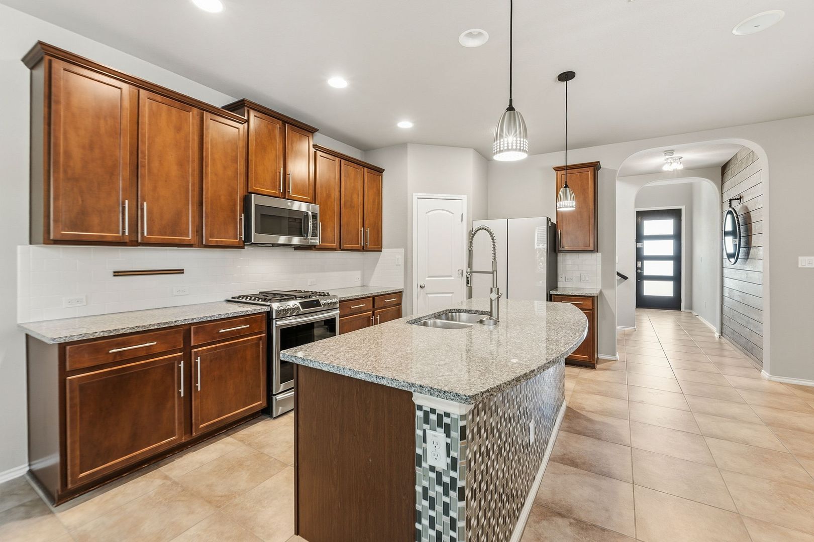 Building Photo - 7312 Lookout Bluff Terrace