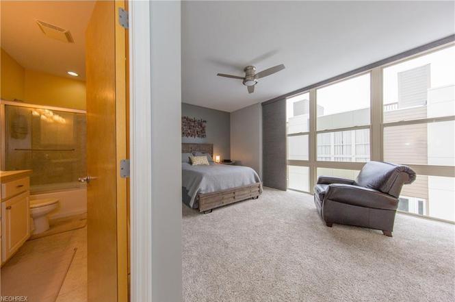 Building Photo - 12597 Larchmere Blvd