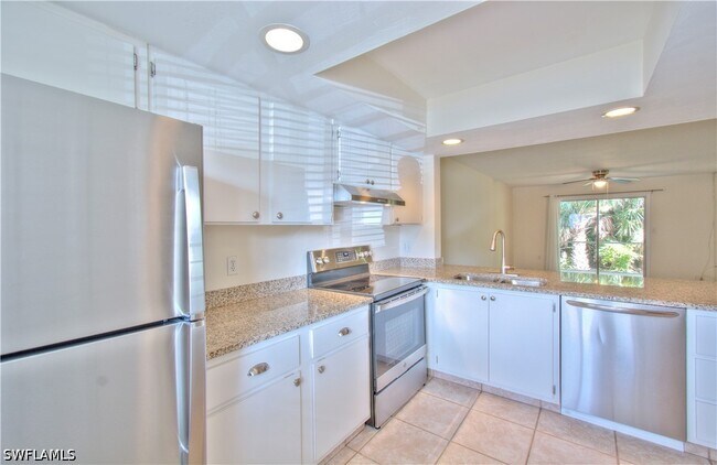 Building Photo - 2385 Naples Trace Cir