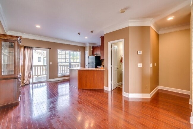 Building Photo - Spacious Lenox Village Townhouse: 3 Beds, ...