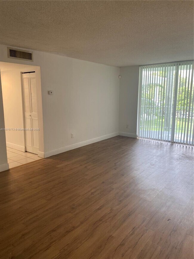 Building Photo - 486 NW 165th St